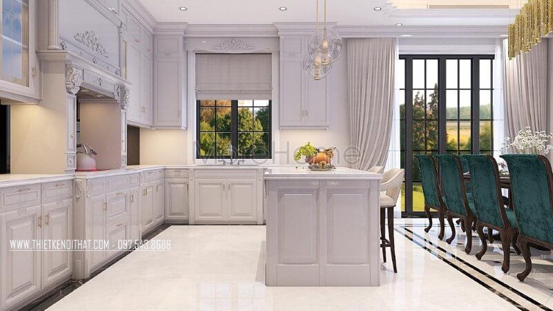 Gỗ tần bì phun sơn trắng tinh khôi được trang trí trong phòng bếp, tạo nên một cảm giác sang trọng và hào nhoáng thay vì cảm giác nhàm chán.